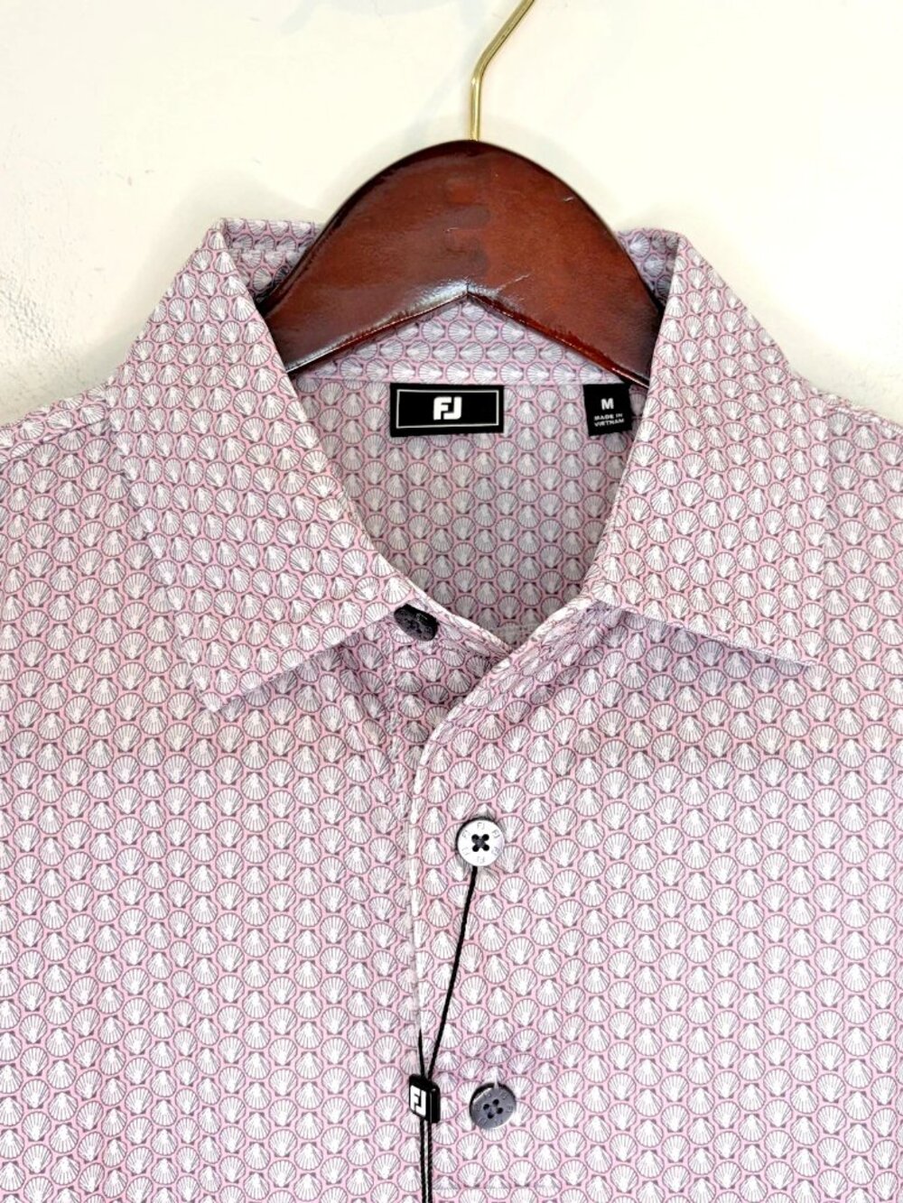 NWT FootJoy Polo Shirt Men's M Pink Allover Shell Print Paw Logo on Sleeve